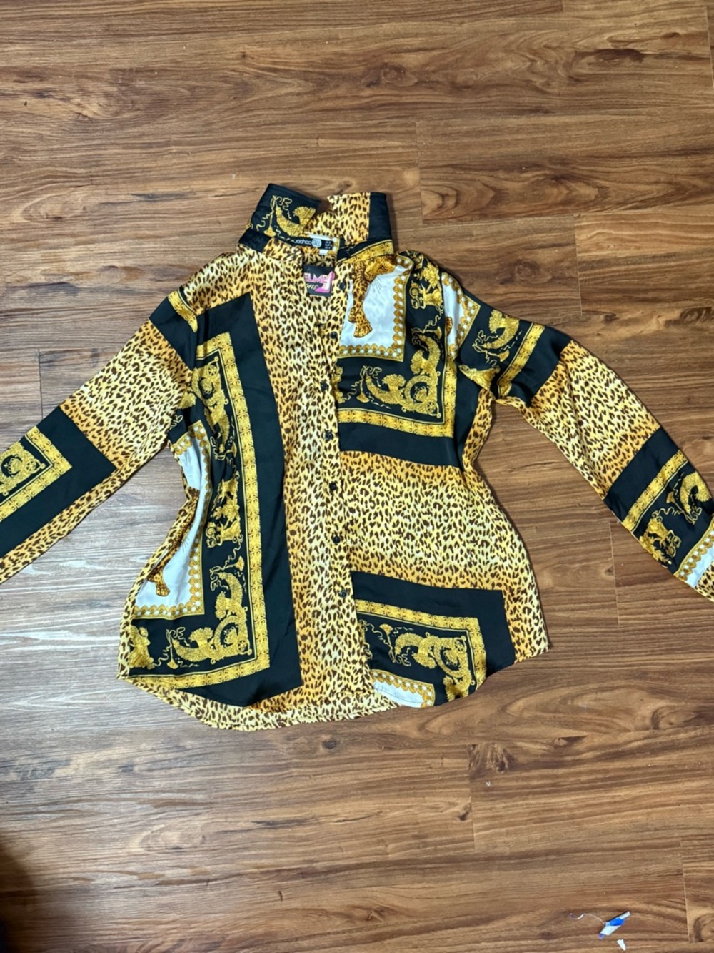 Women’s Oversized Leopard Print Button-Up Top - Picture 5 of 5
